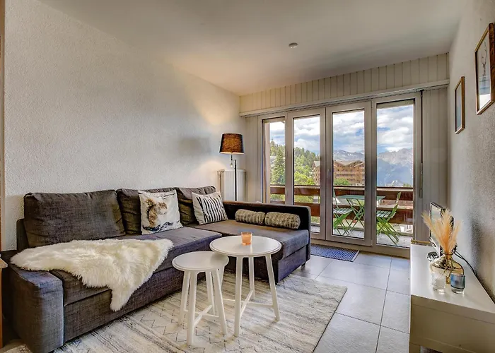 Bellevue 211 Апартаменты *